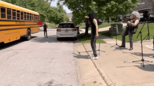 Dad’s prank tradition ends with 'School's Out’ driveway show