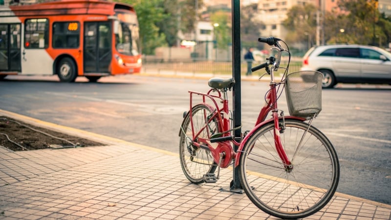 When the Absence of Ties and the Use of Bicycles Are Not Enough To Change Living Conditions in Chile