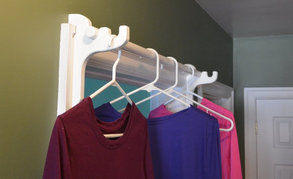 A bar for hanging clothes to dry in a door frame by Matthias Wandel (6 years ago)