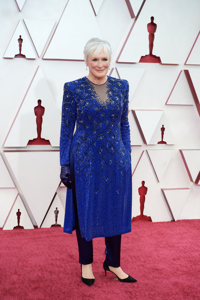 Glenn Close in an Armani tunic and pants at the Oscars: looks comfortable