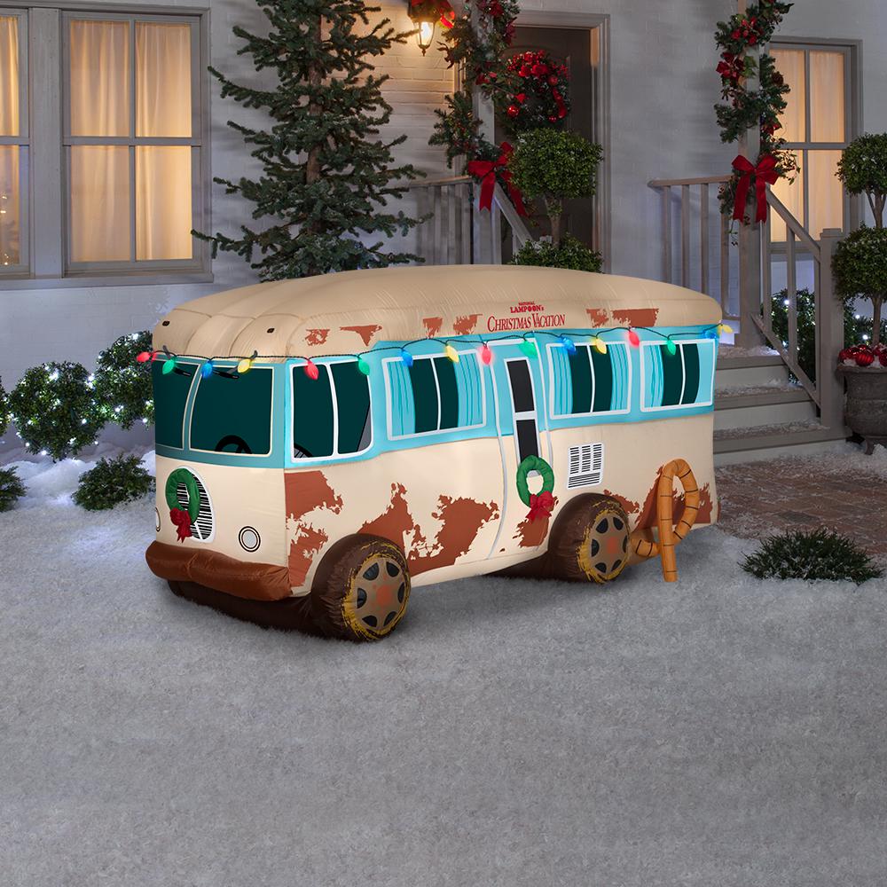 You Can Now Buy Giant Inflatable ‘Christmas Vacation’ Lawn Decorations For The Holidays