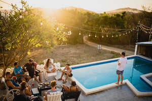 How to Host a Great Pool Party This Summer