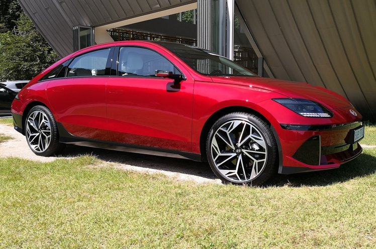 Hyundai Ioniq 6 initial review: Electric saloon style