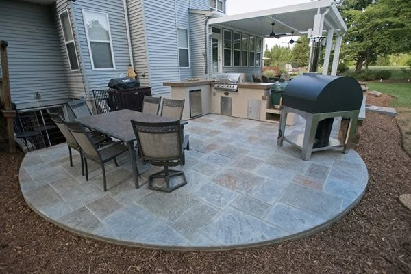 5 Ways to Use Concrete to Enhance a Small Outdoor Living Space