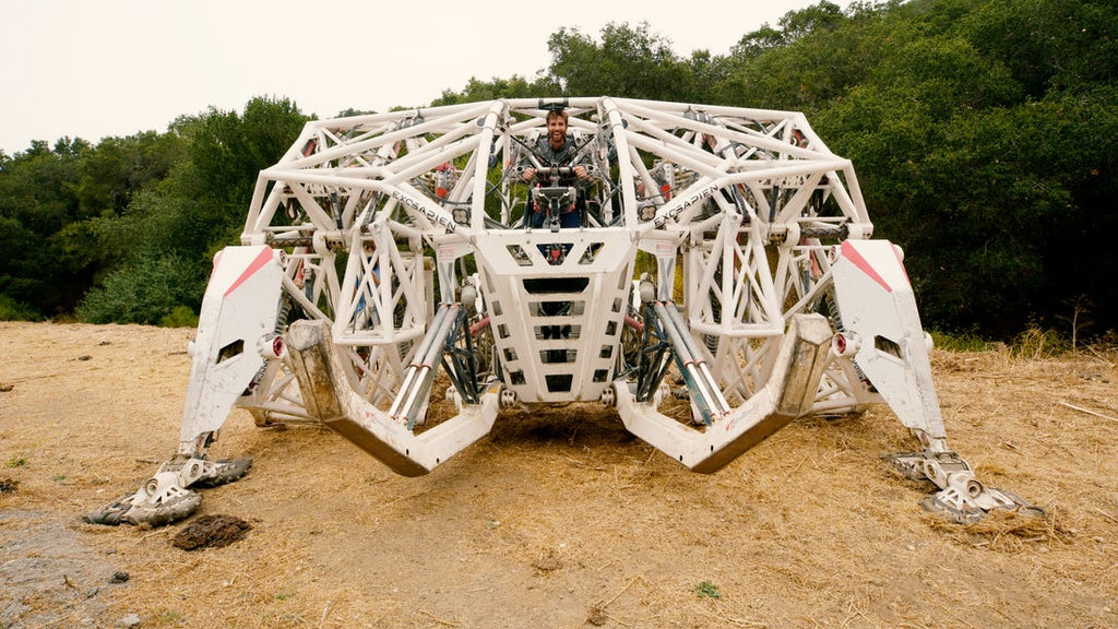 Learning to Pilot a Giant Mech Suit video     - CNET