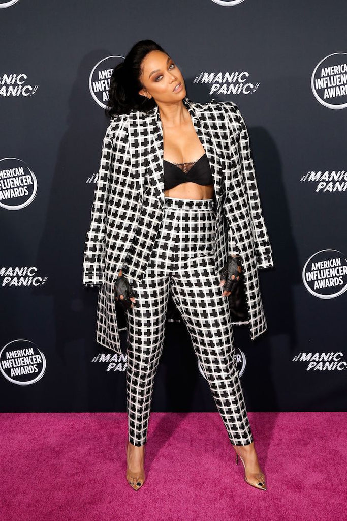 Tyra Banks Sexy Suit and Bra Look Has My Jaw on the Floor